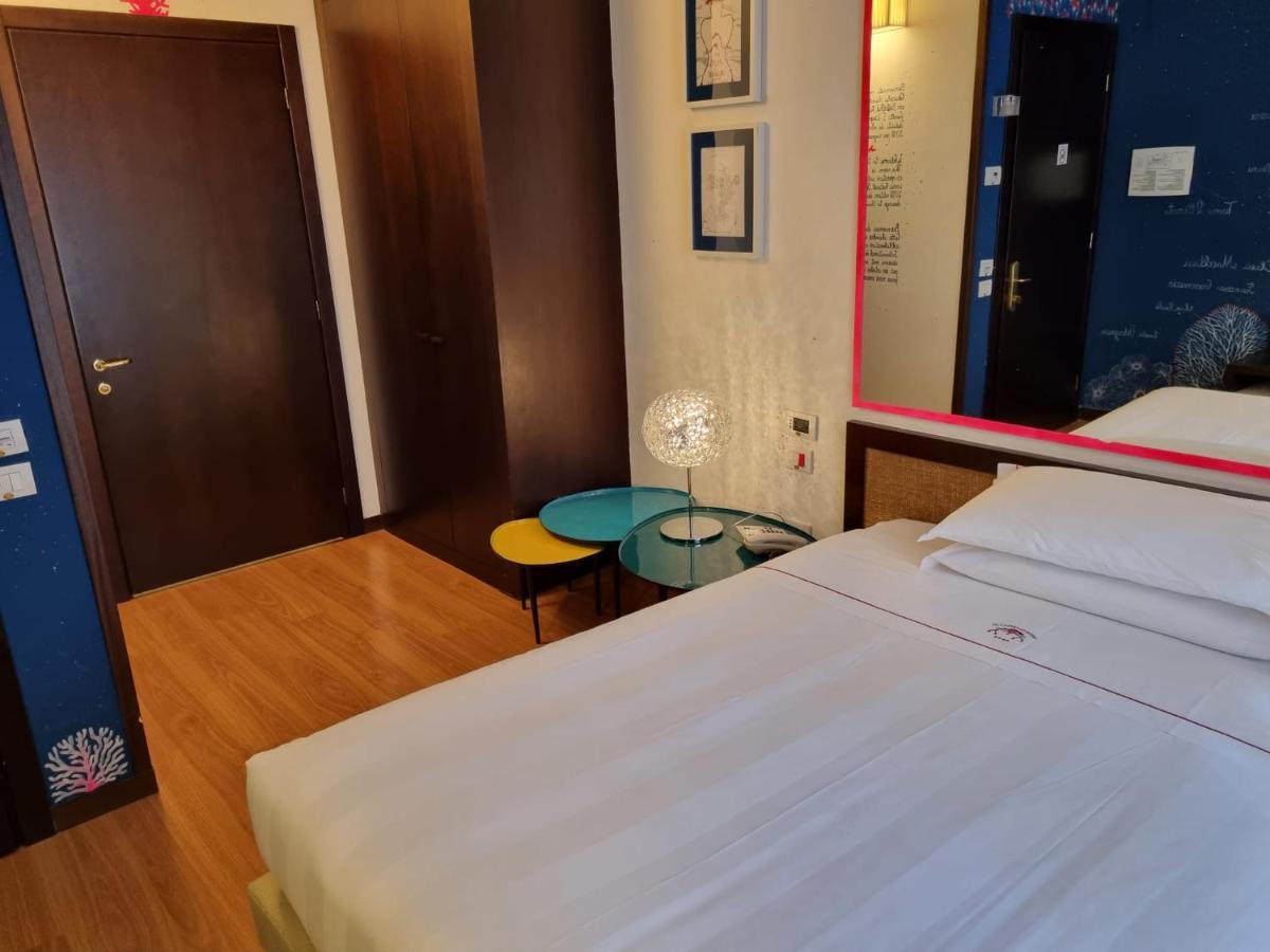 Phi Hotel Bologna Bagian luar foto