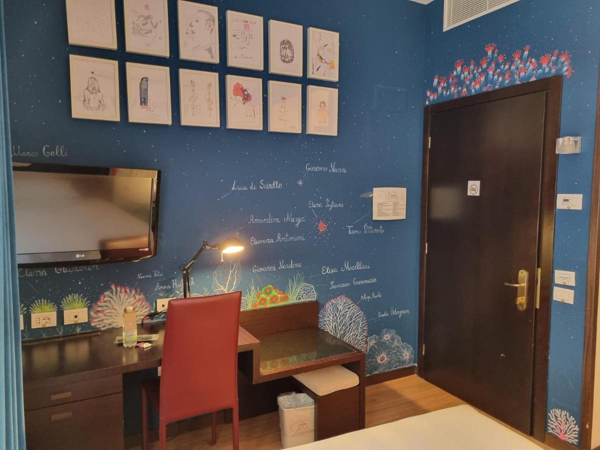 Phi Hotel Bologna Bagian luar foto