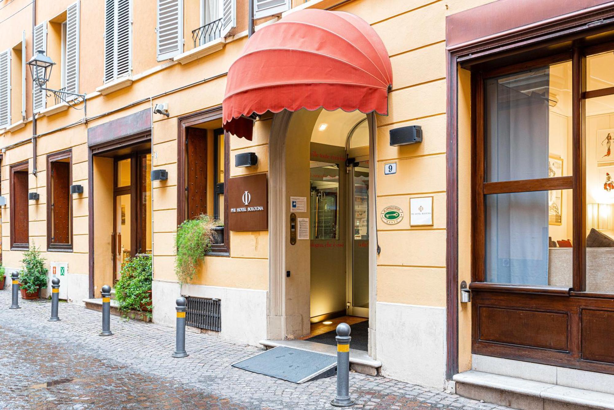Phi Hotel Bologna Bagian luar foto