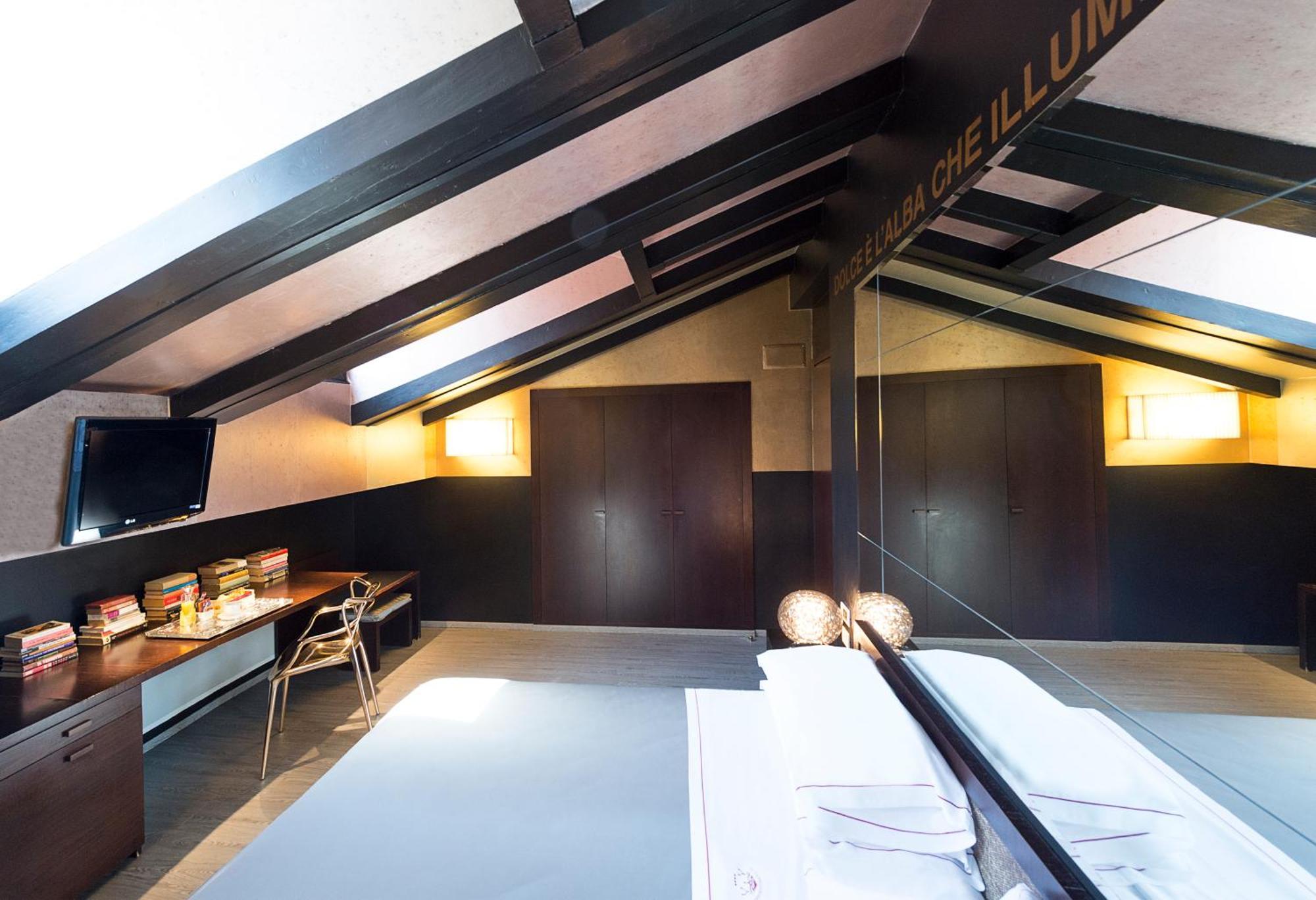 Phi Hotel Bologna Bagian luar foto